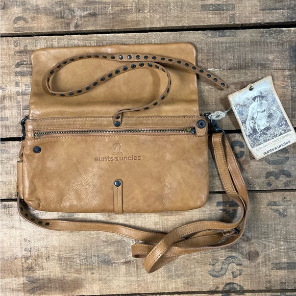 Honeysuckle- crème brûlée,  Leather handbag - Picture 4 of 8